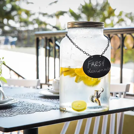 Sunshine Boutique Malia